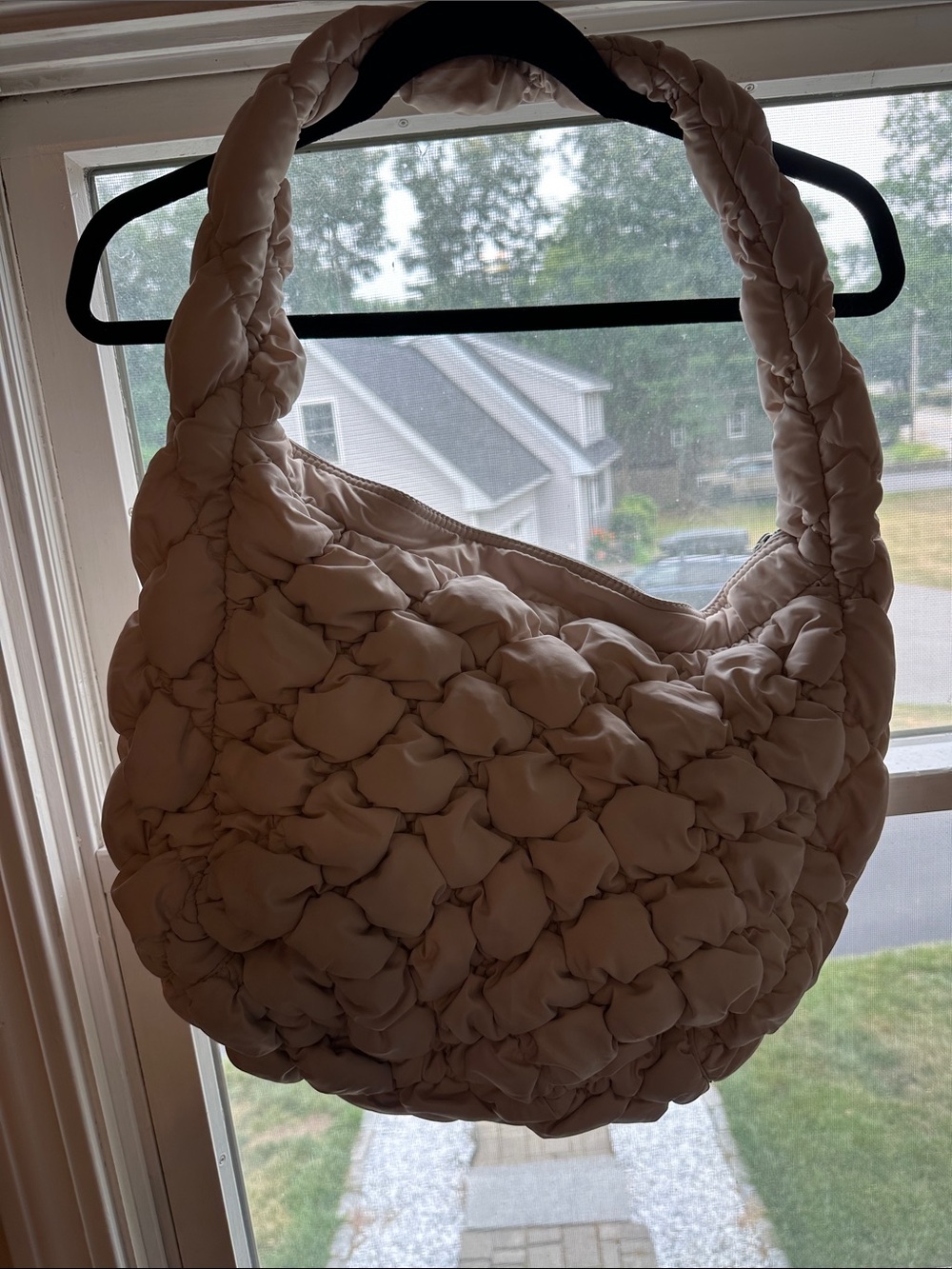Aritzia Babaton Quilted puffer Shoulder Bag in Beige